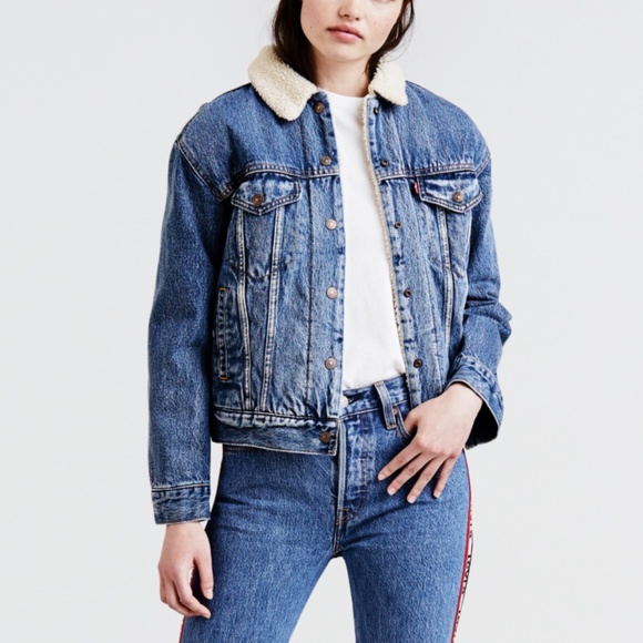 Levis Trucker Sherpa Lined Denim Jacket - Picture 2 of 8